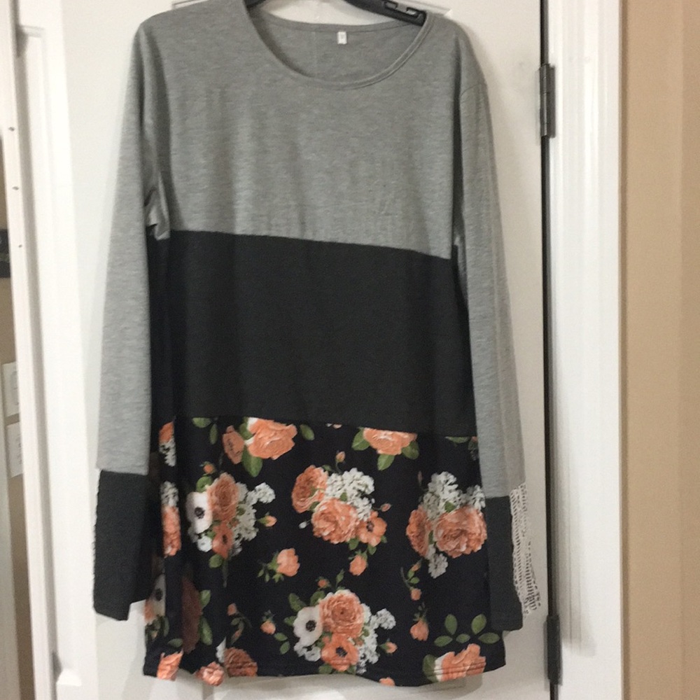 Floral and gray long tunic with lace back detail